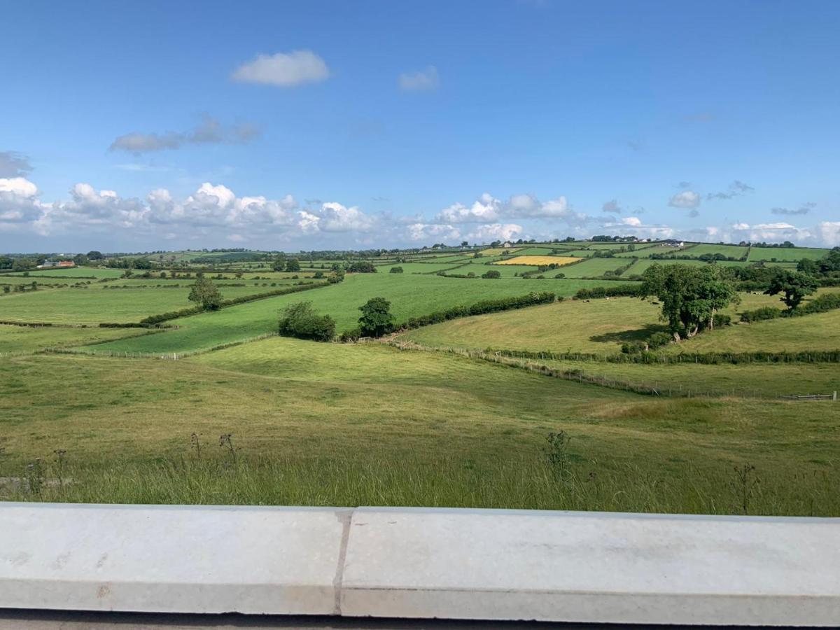 Gracey'S Hillside Lodge Ballyward المظهر الخارجي الصورة
